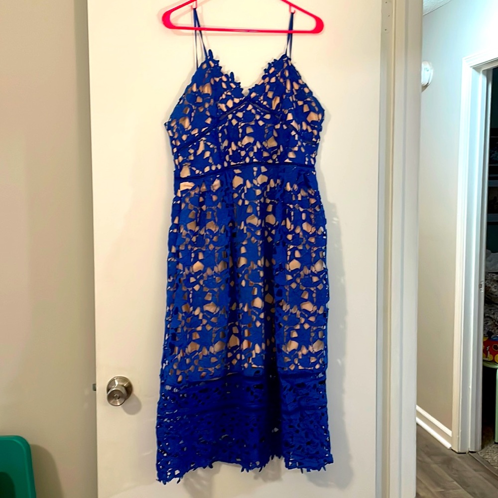 Beautiful dress! Only worn once